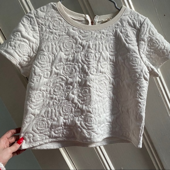 one clothing Tops - NWT White Floral Top